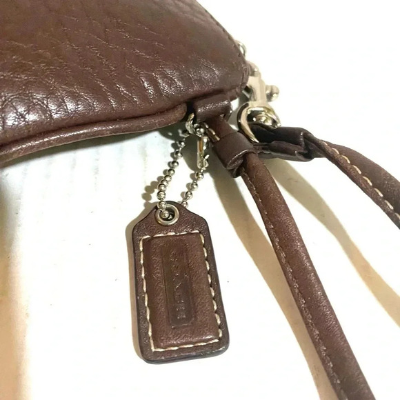 Coach brown  pebbled leather wristlet bag - Picture 4 of 5